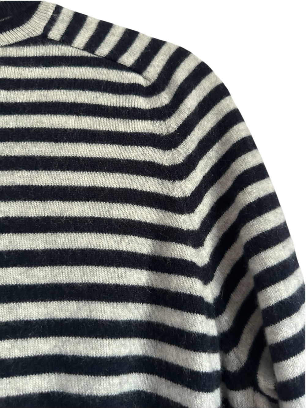 360 Cashmere Black Gray Stripe Turtleneck 100% Cashmere Sweater M - Picture 5 of 11